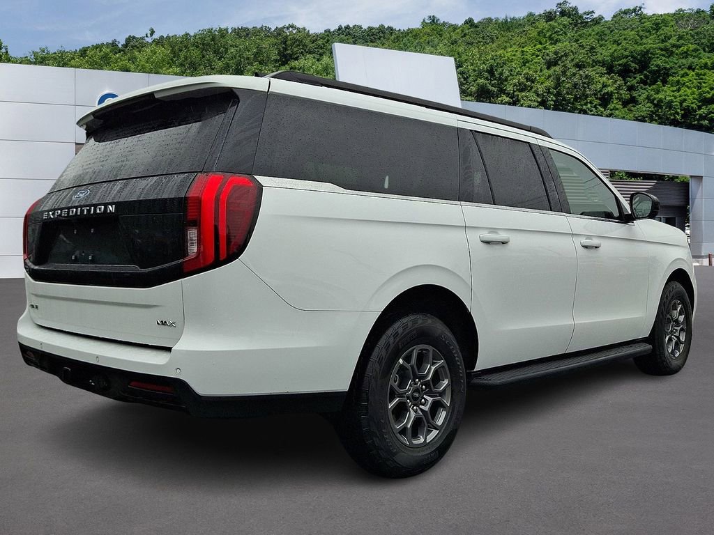 Used 2025 Ford Expedition Max Active RWD image 6
