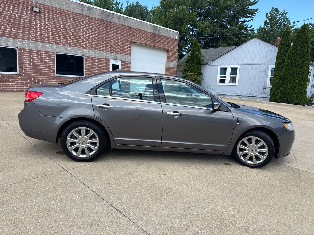 Used 2011 Lincoln MKZ AWD image 4