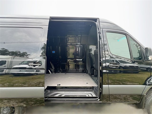 New 2025 Mercedes-Benz Sprinter 2500 image 10