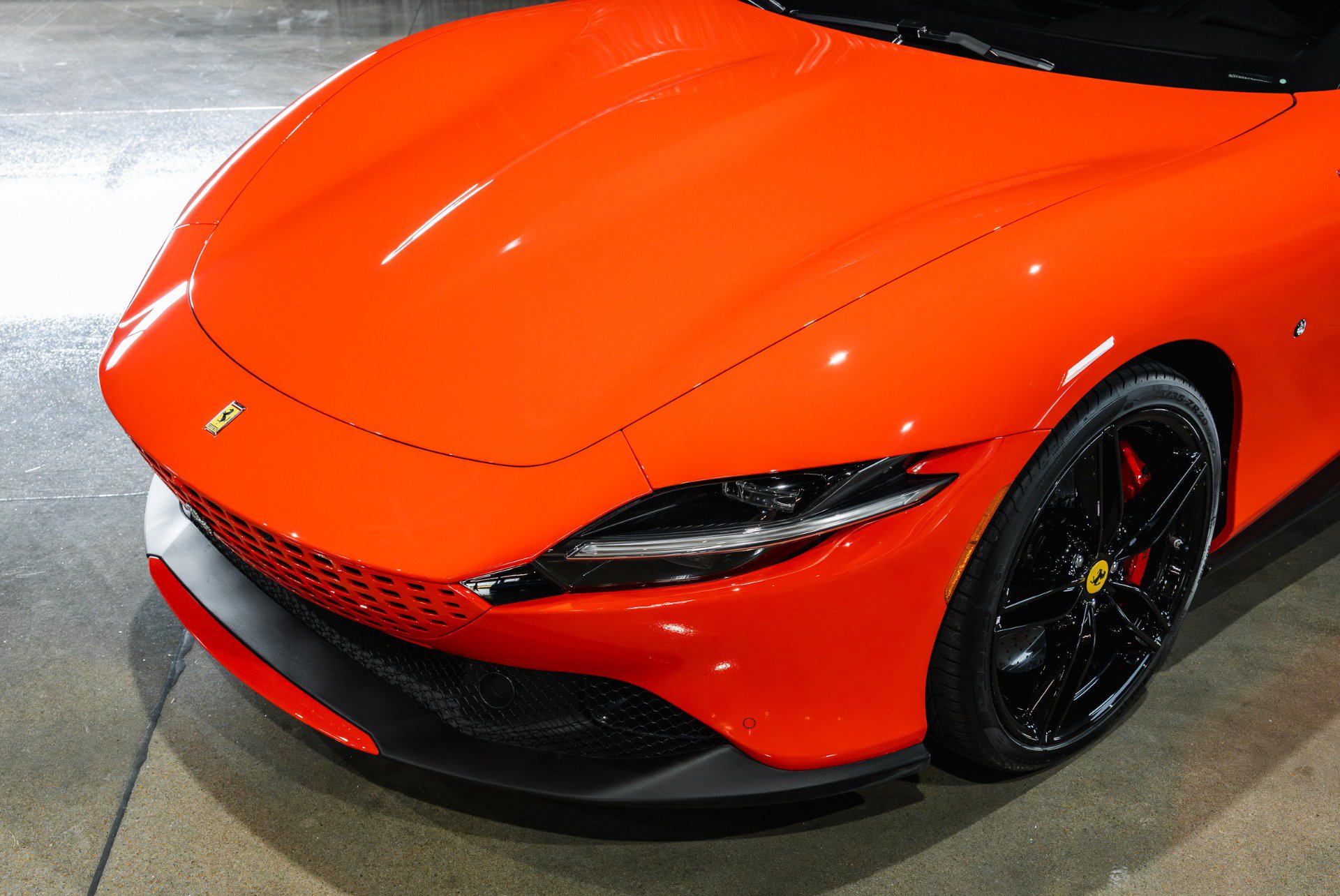 Used 2021 Ferrari Roma RWD image 17