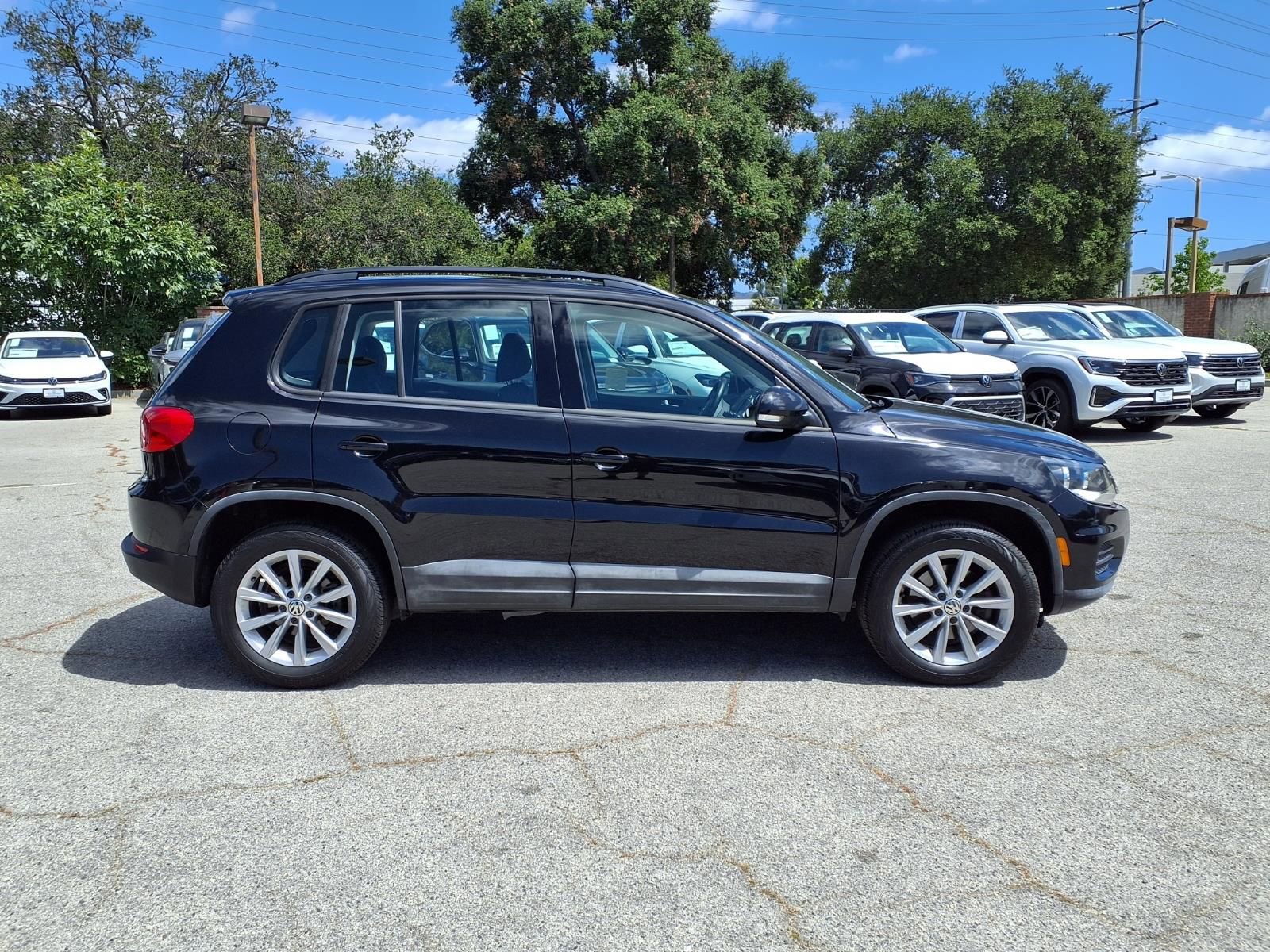 Used 2017 Volkswagen Tiguan Limited w/ Premium Package FWD image 3
