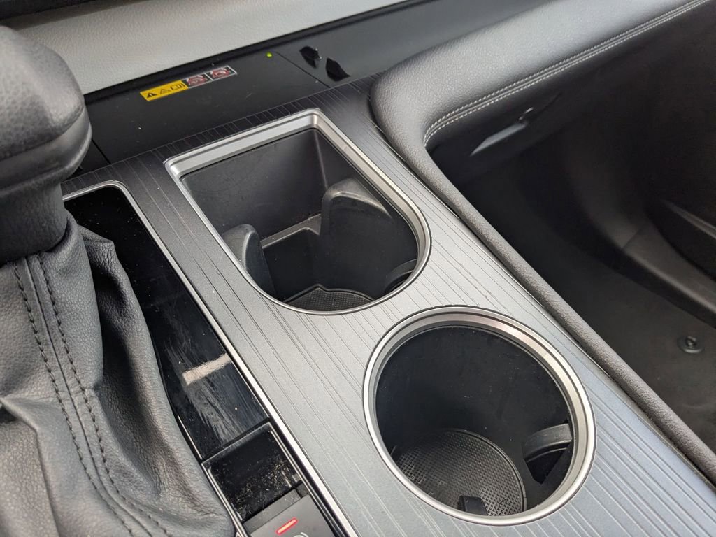 Used 2025 Toyota Sienna LE image 20