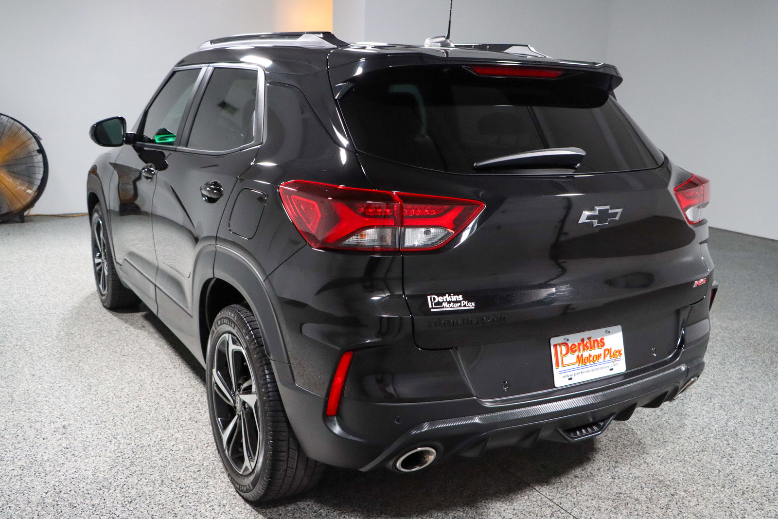 Used 2021 Chevrolet TrailBlazer RS w/ Technology Package FWD image 9