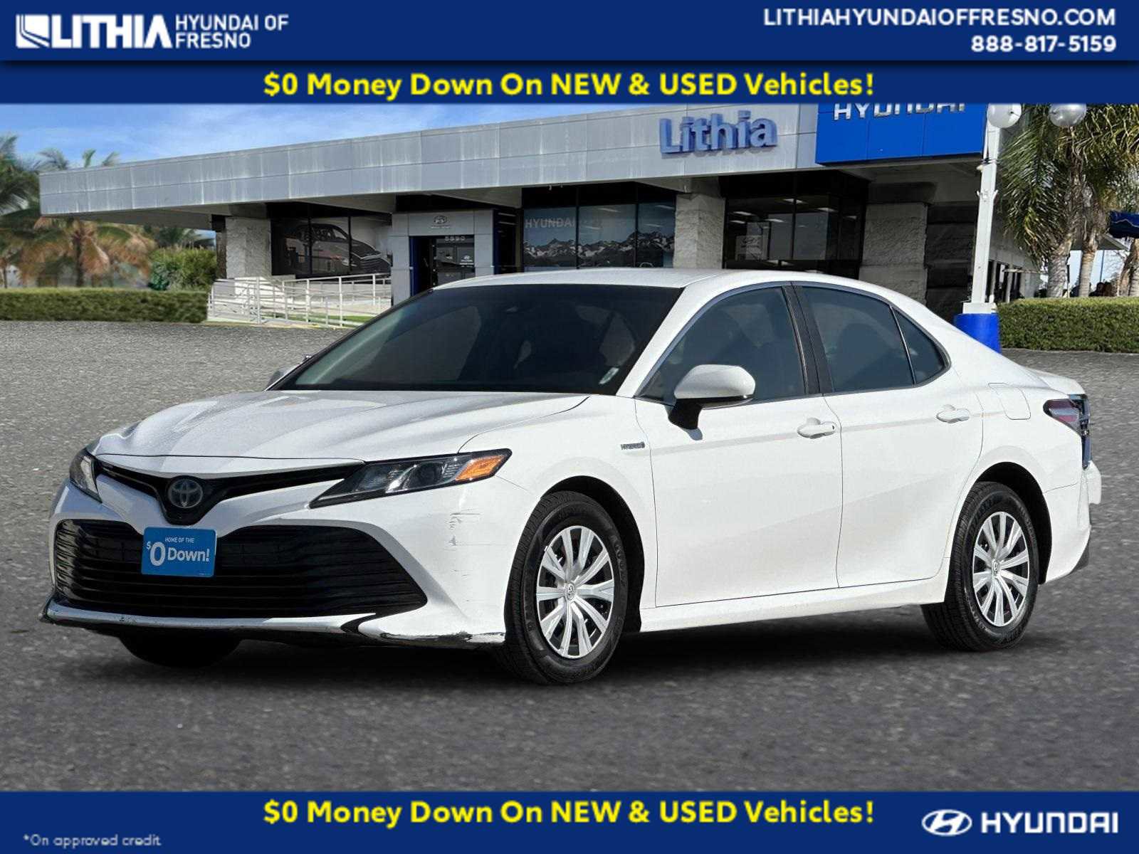 Used 2018 Toyota Camry LE image 1
