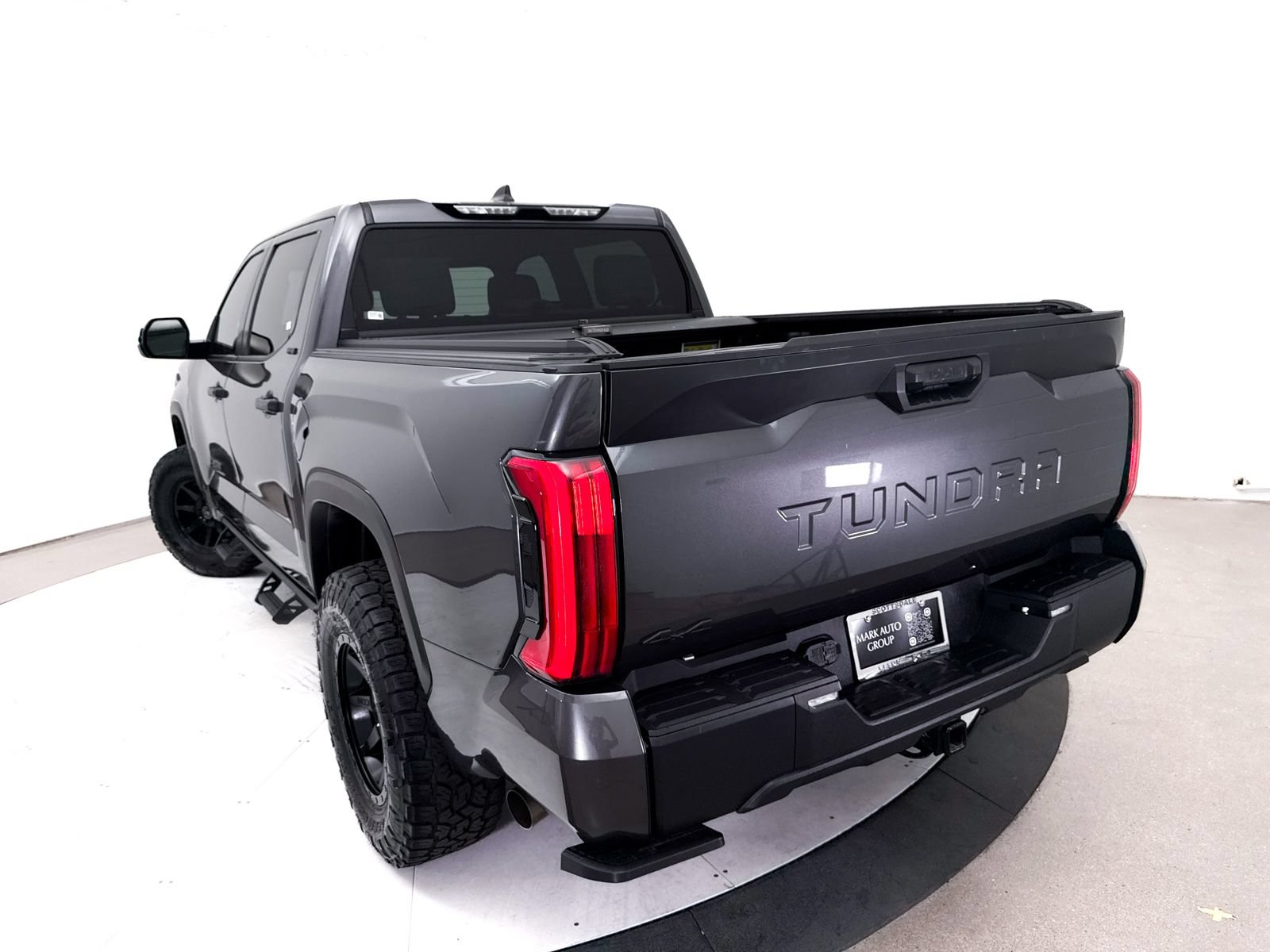 Used 2025 Toyota Tundra SR5 AWD/4WD image 7