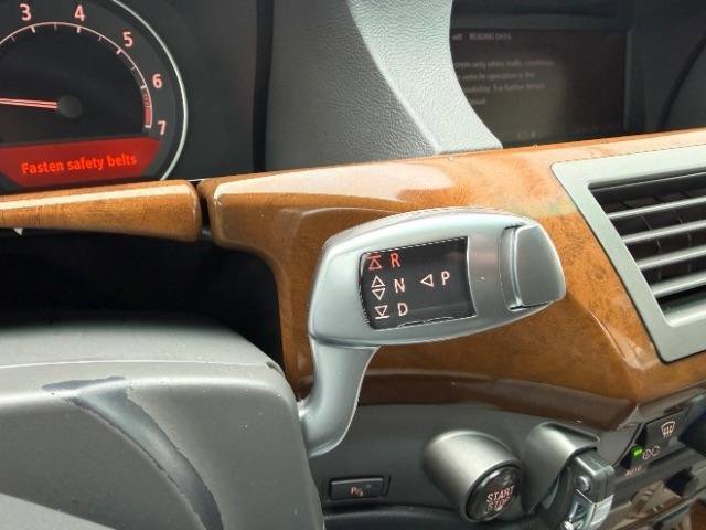 Used 2005 BMW 745i image 26