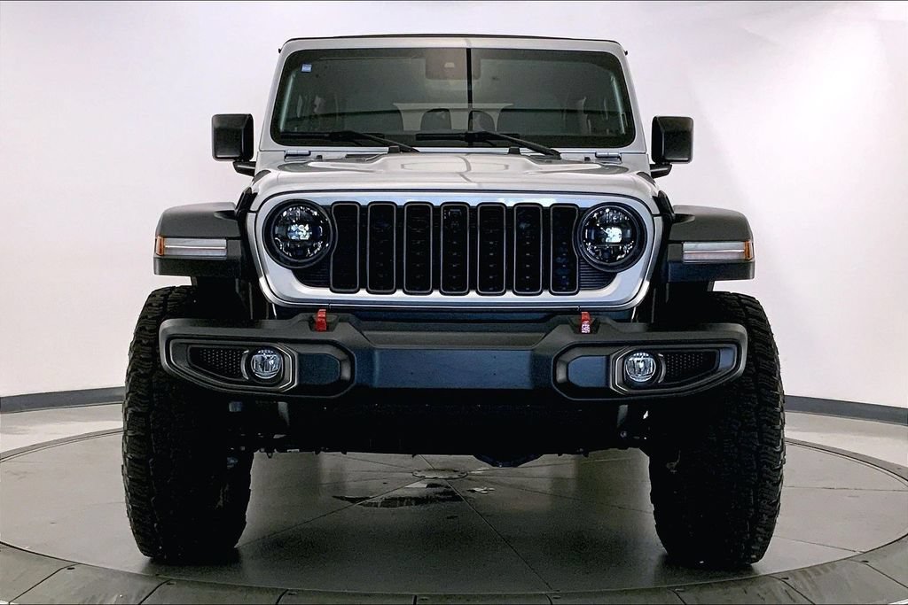 Used 2024 Jeep Wrangler Unlimited Rubicon w/ Technology Group AWD/4WD image 2