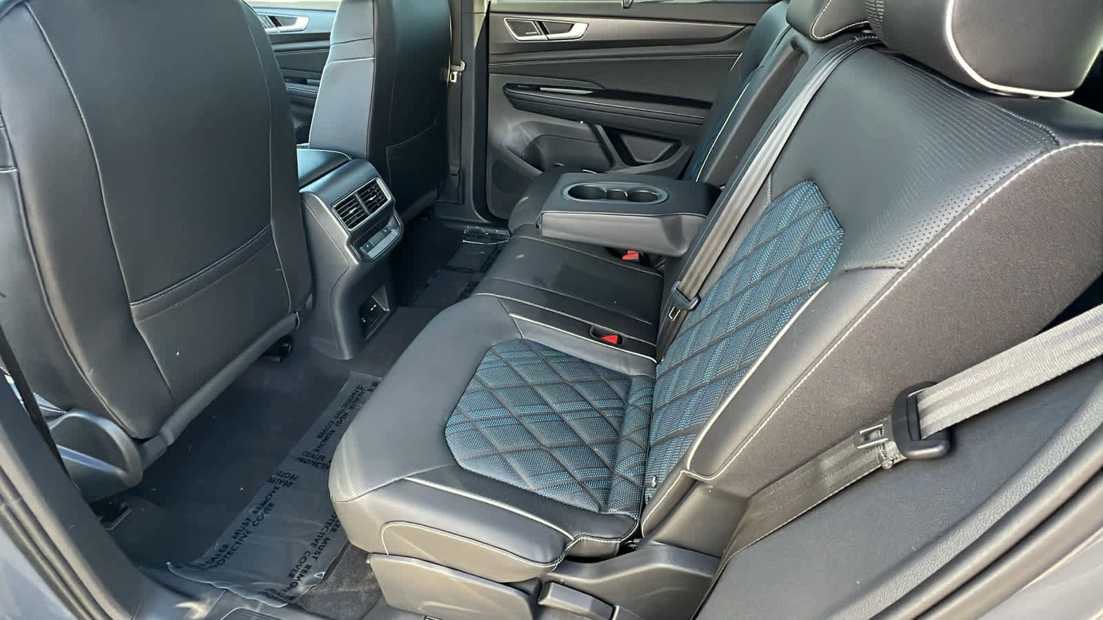 New 2026 Volkswagen Atlas Cross Sport SEL Premium R-Line image 24