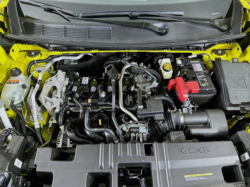 Certified 2025 Nissan Kicks SR FWD image 36