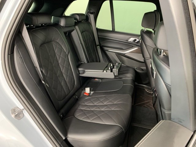 Used 2026 BMW X5 xDrive50e w/ M Sport Package image 28