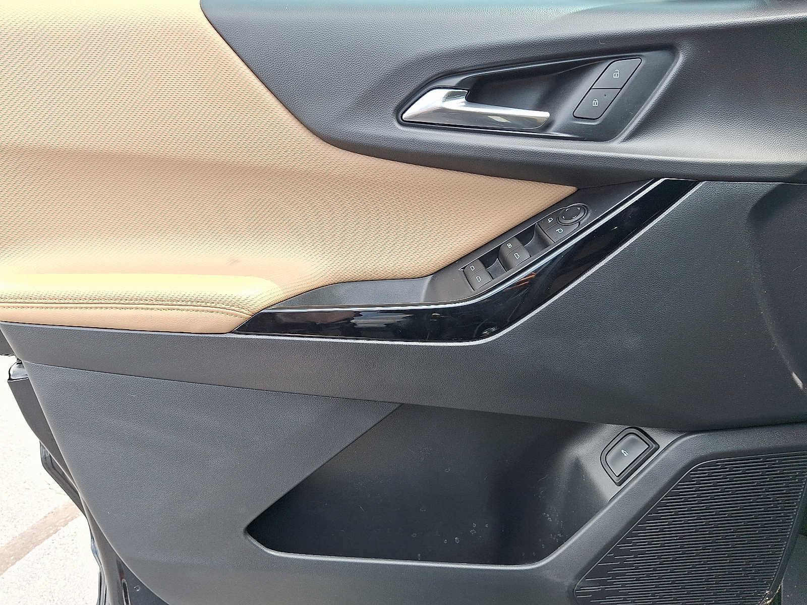 Used 2026 Chevrolet Equinox ACTIV w/ LPO, Floor Liner Package AWD/4WD image 12