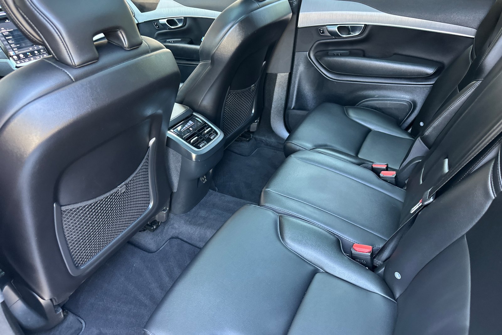 Certified 2023 Volvo XC90 B5 Core image 13