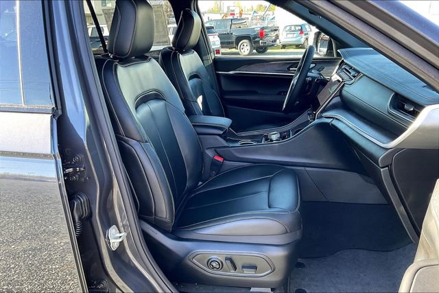 New 2024 Jeep Grand Cherokee Limited w/ Black Appearance Package image 27