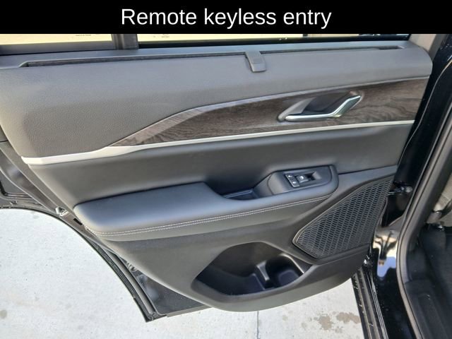 New 2025 Jeep Grand Cherokee Limited image 15