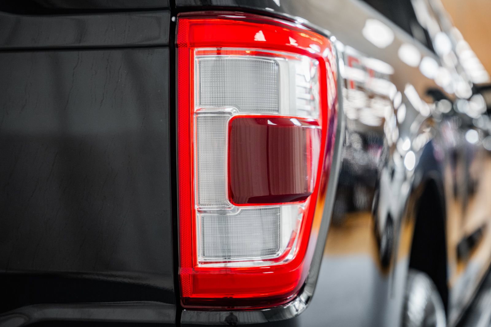 Certified 2023 Ford F150 Lariat w/ Equipment Group 502A High image 17