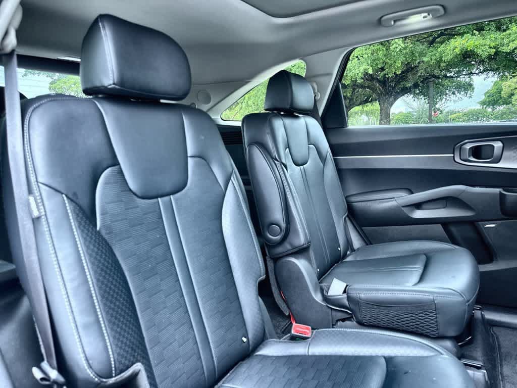 Certified 2026 Kia Sorento EX w/ EX Premium Package FWD image 26