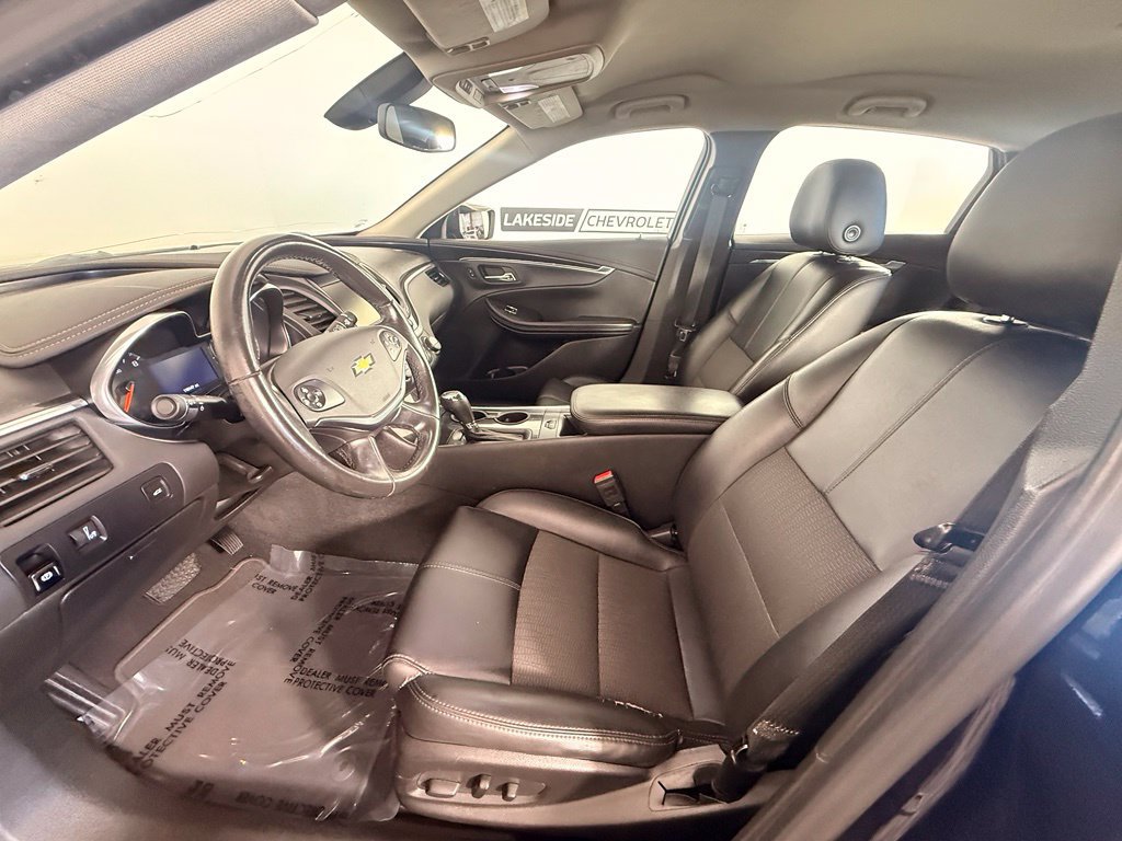 Used 2018 Chevrolet Impala LT FWD image 17