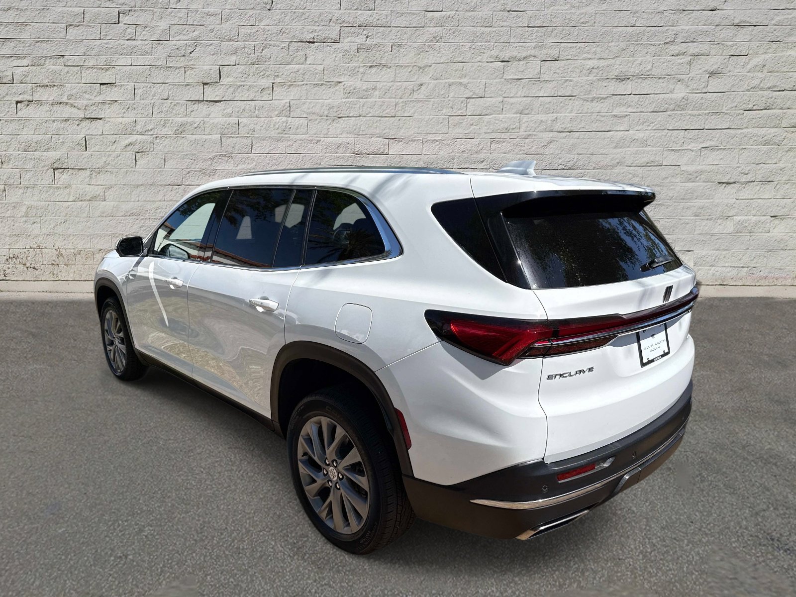 Used 2025 Buick Enclave Preferred FWD image 7