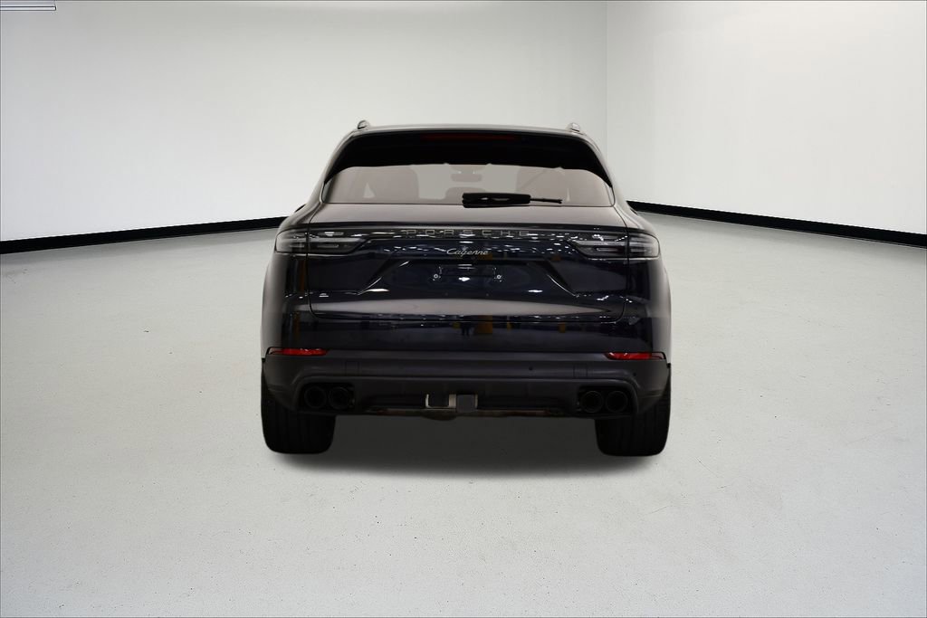 Used 2022 Porsche Cayenne Platinum Edition image 6