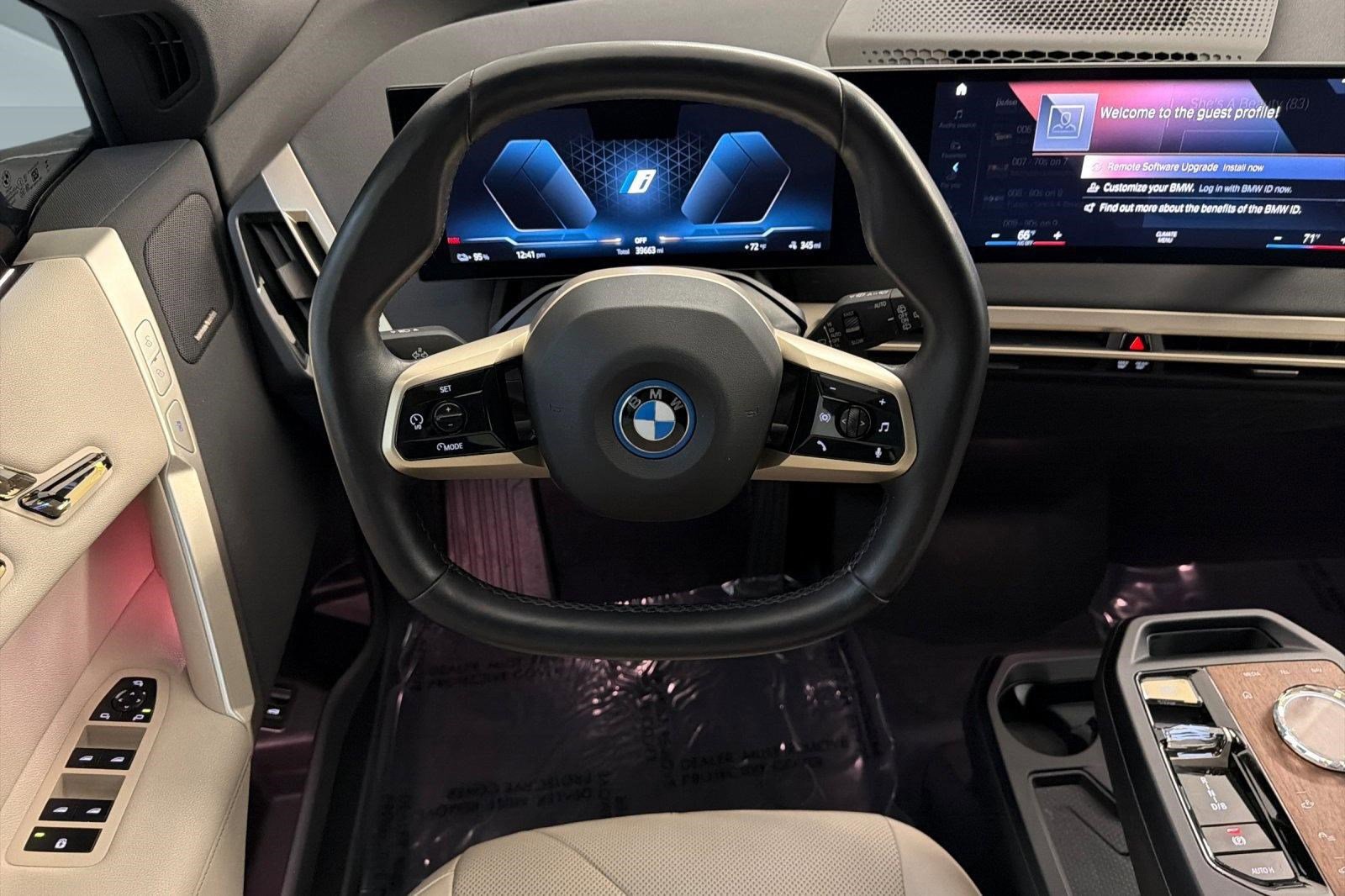 Certified 2023 BMW iX xDrive50 w/ Premium Package AWD/4WD image 28