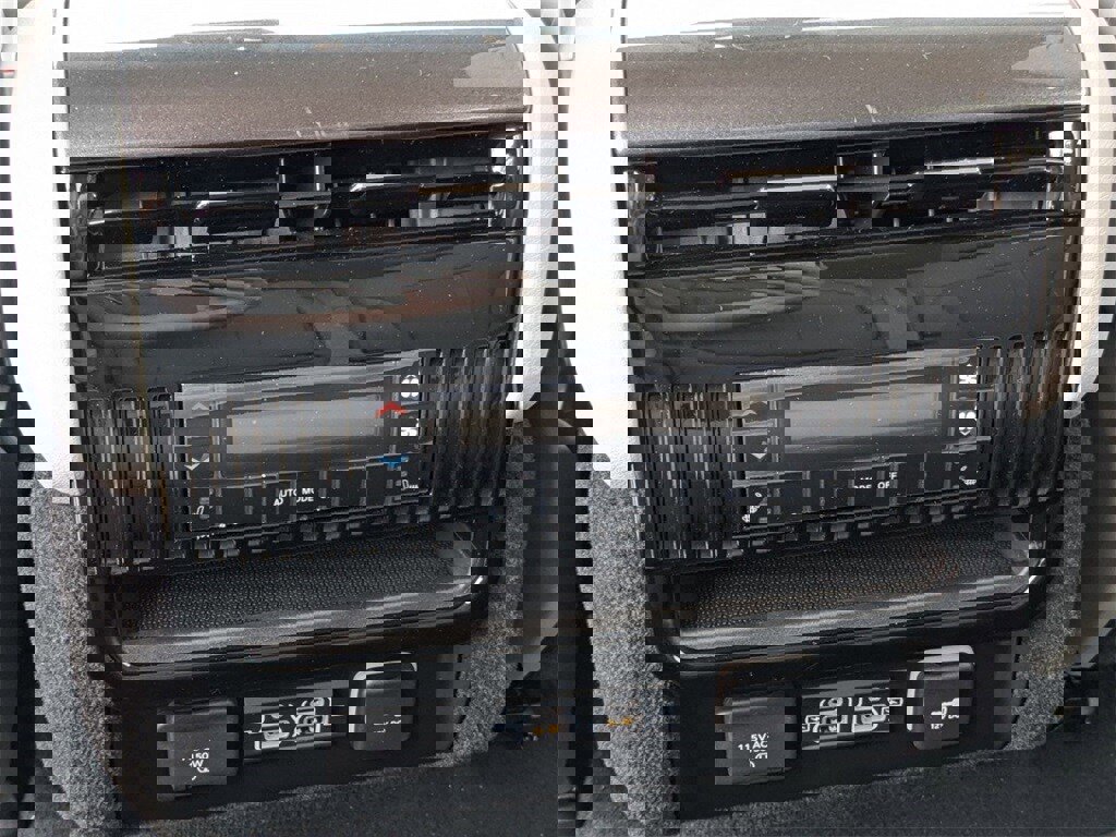 New 2024 Jeep Wagoneer 2WD w/ Convenience Group I image 15