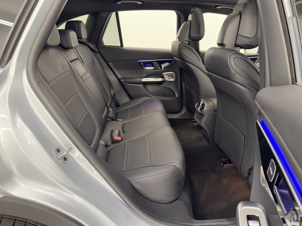 Used 2023 Mercedes-Benz GLC 300 image 29