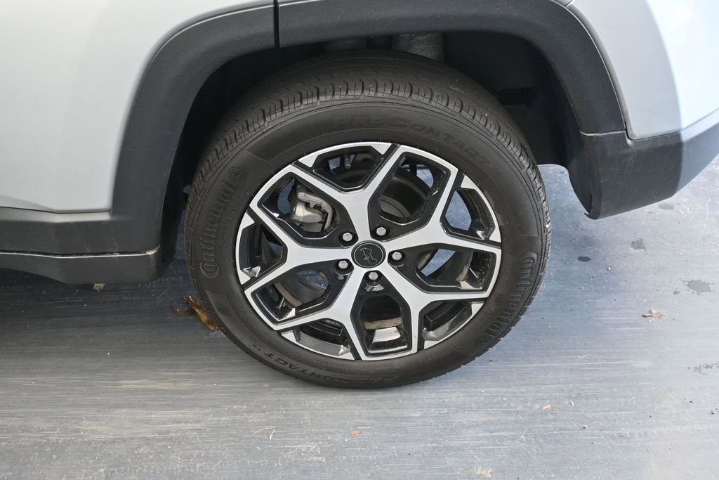 Used 2025 Jeep Compass Limited AWD/4WD image 15