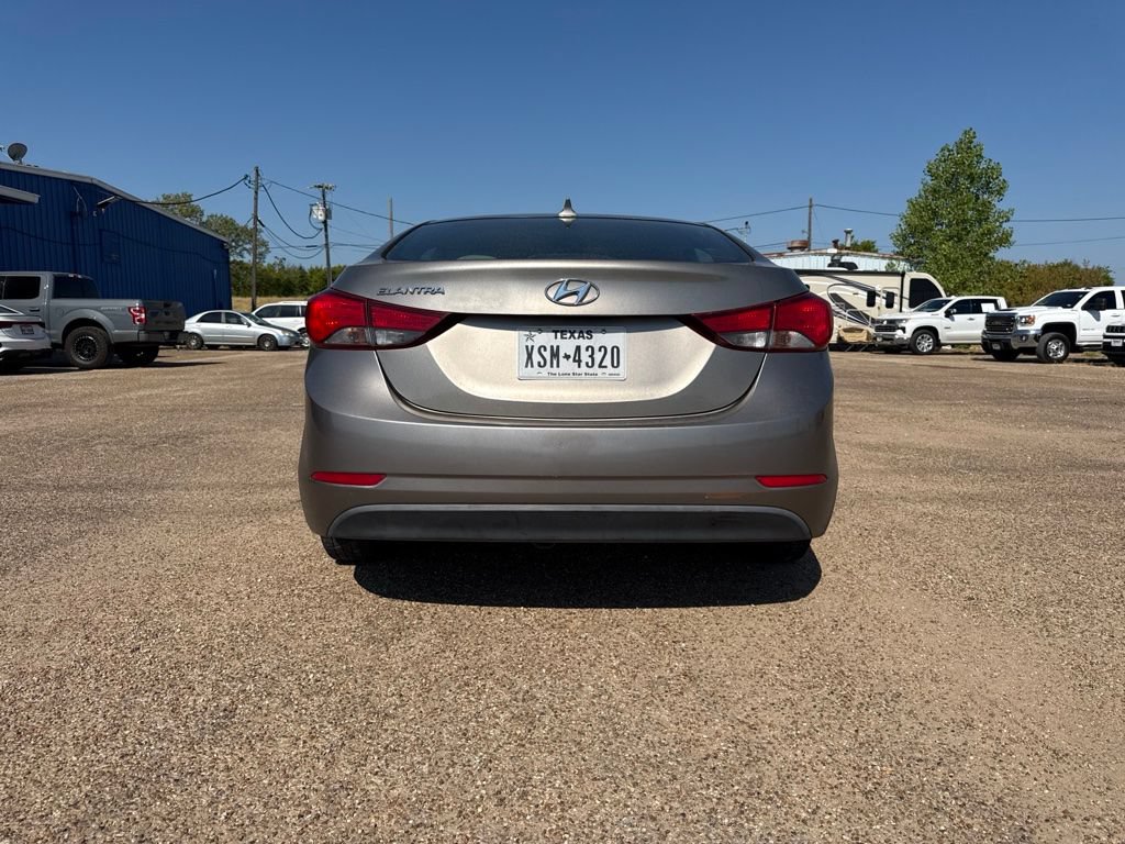 Used 2015 Hyundai Elantra SE FWD image 11