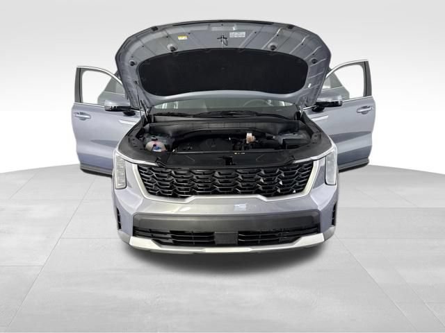 Certified 2024 Kia Sorento LX FWD image 13