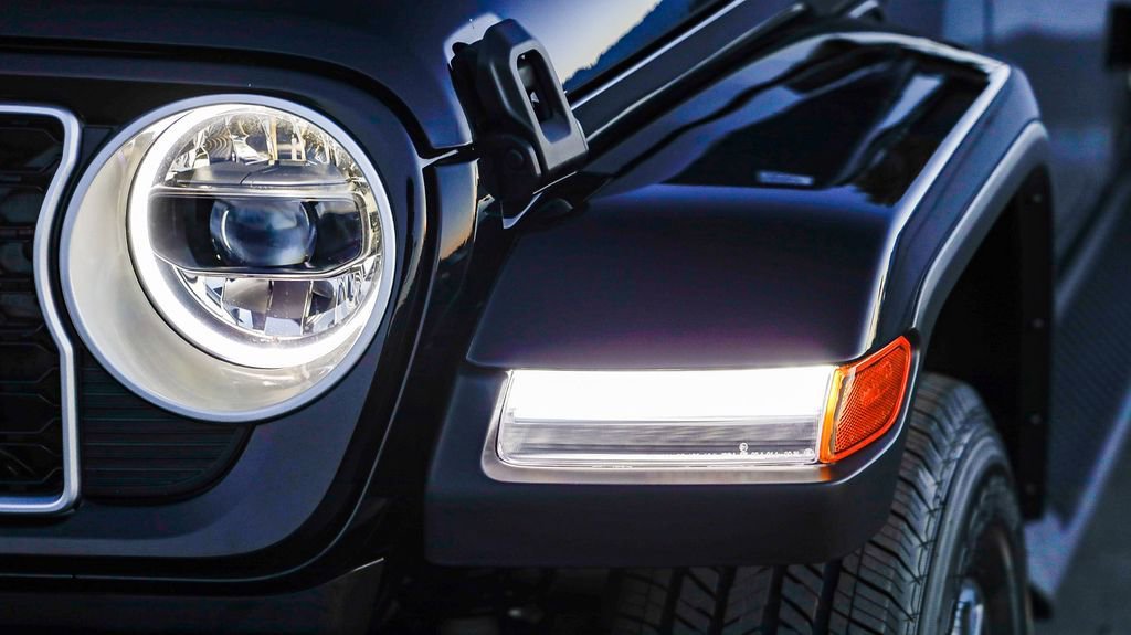 New 2025 Jeep Wrangler Sahara image 5