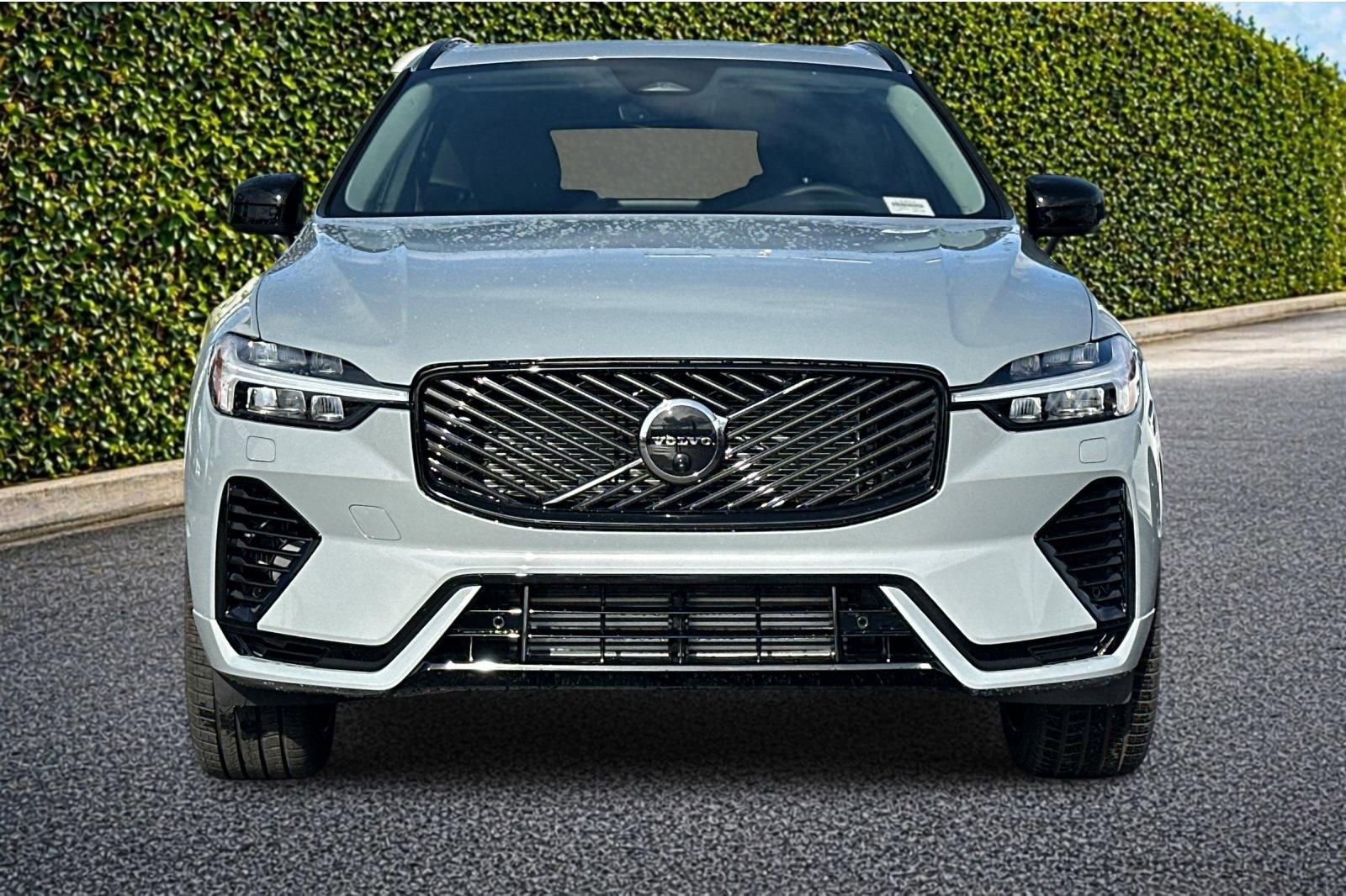 New 2026 Volvo XC60 T8 Ultra w/ Climate Package AWD/4WD image 9