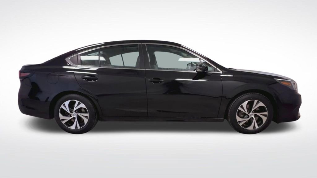 Used 2022 Subaru Legacy Premium image 9