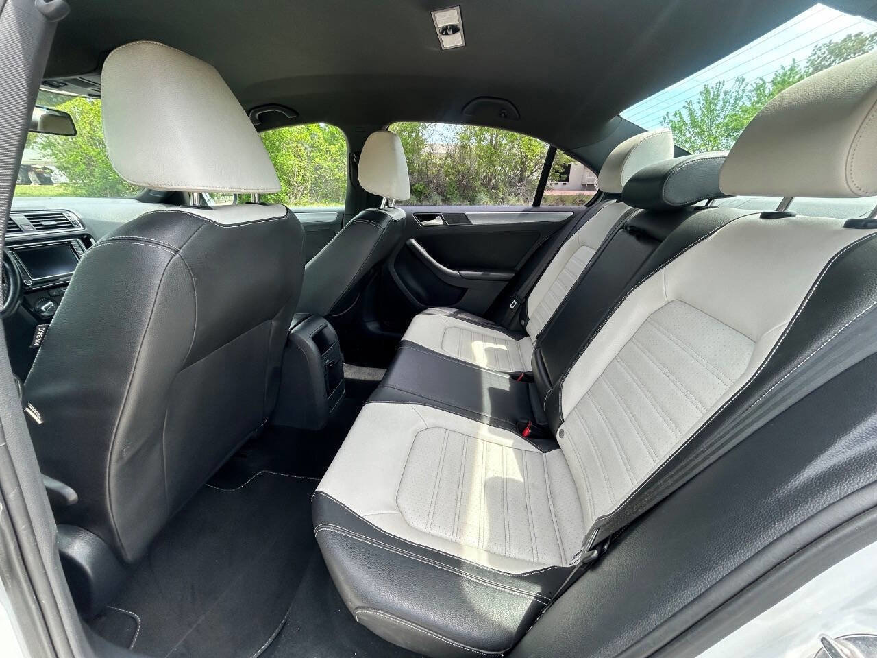 Used 2016 Volkswagen Jetta Sport image 13