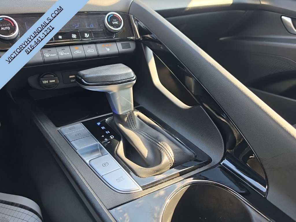 Used 2025 Hyundai Elantra SEL FWD image 21