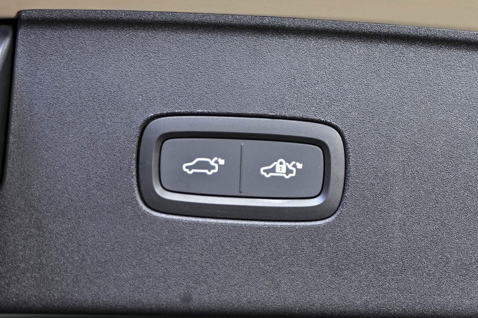 Certified 2026 Volvo EX90 Ultra AWD/4WD image 34