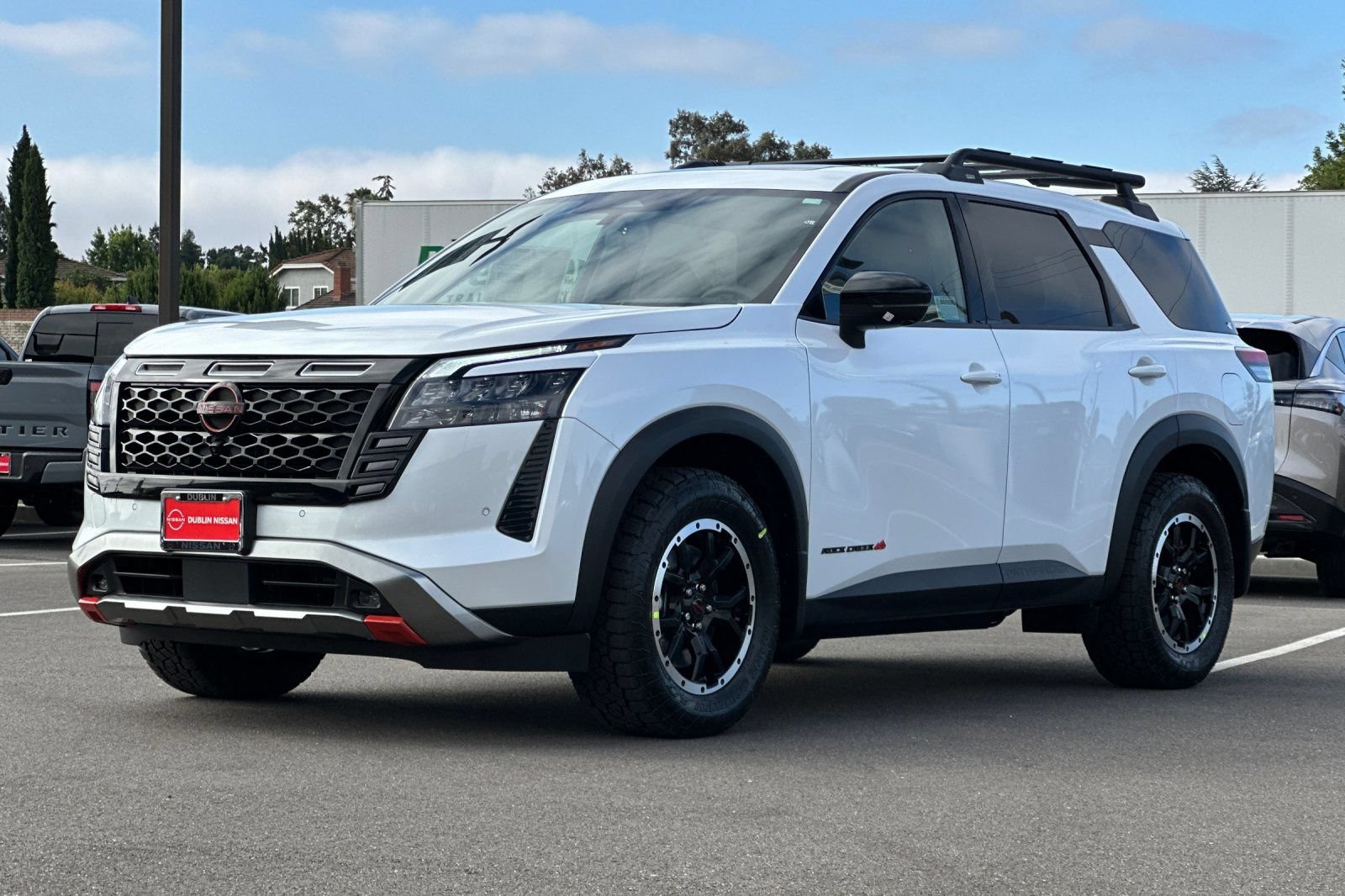 New 2026 Nissan Pathfinder Rock Creek w/ Rock Creek Premium Package AWD/4WD image 8