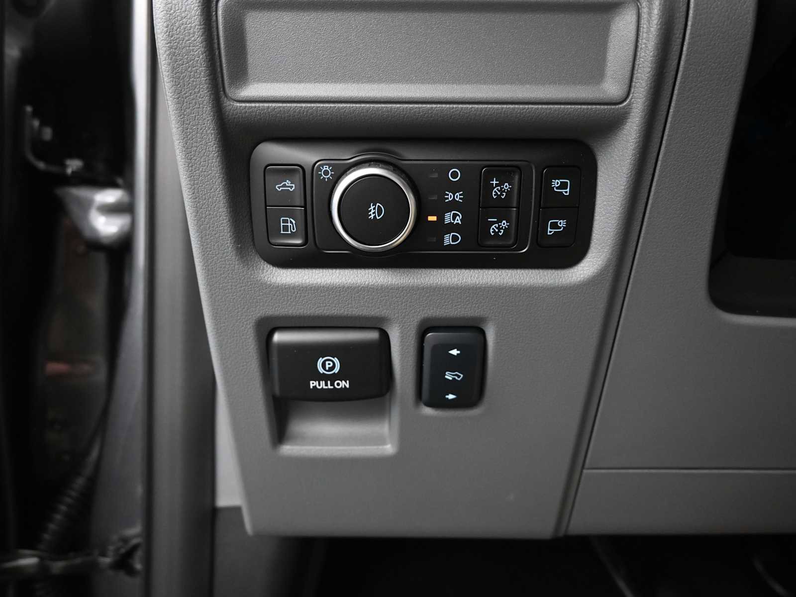 New 2025 Ford F150 Lariat w/ Equipment Group 502A High image 29