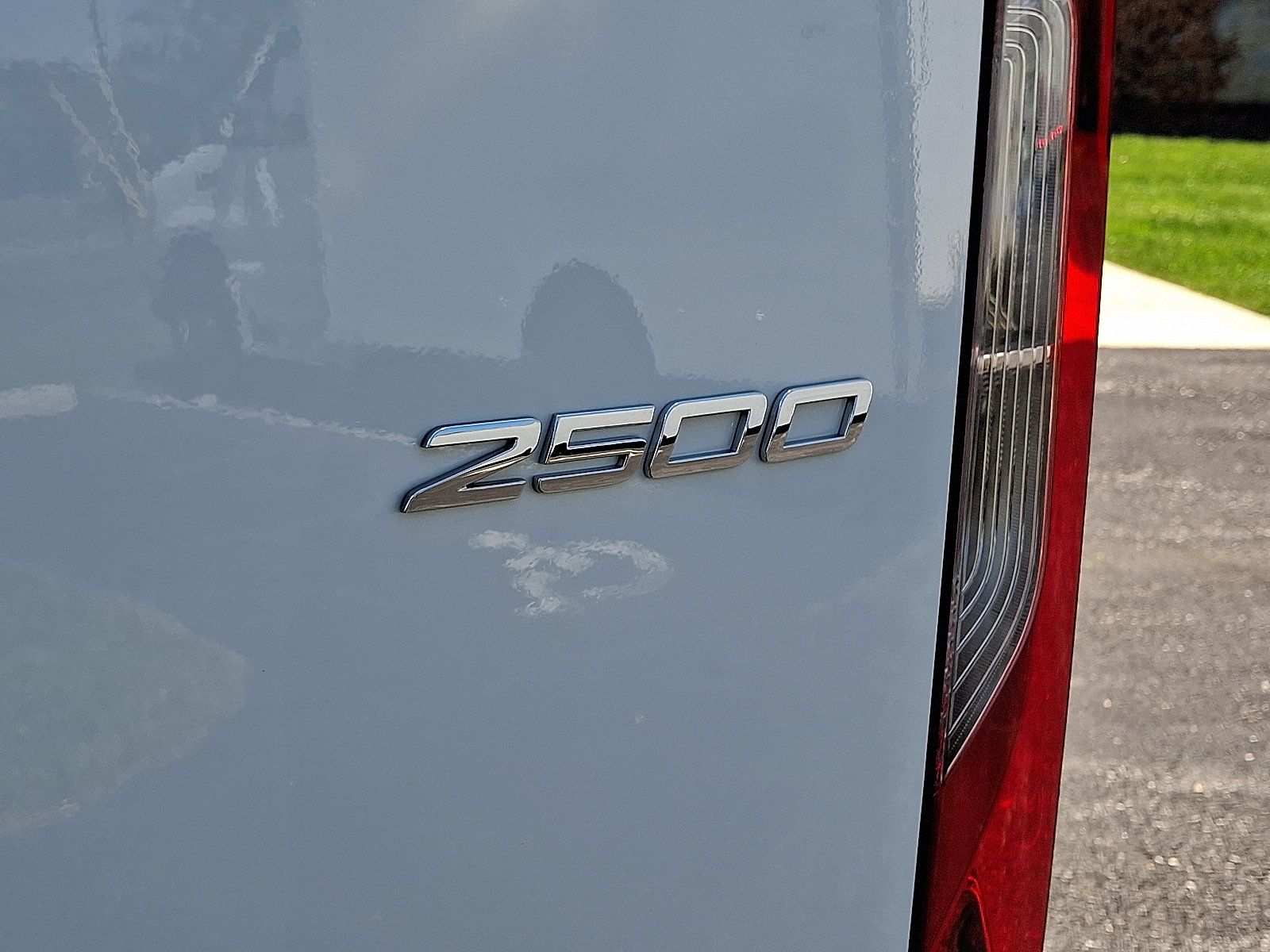Used 2025 Mercedes-Benz Sprinter 2500 image 30