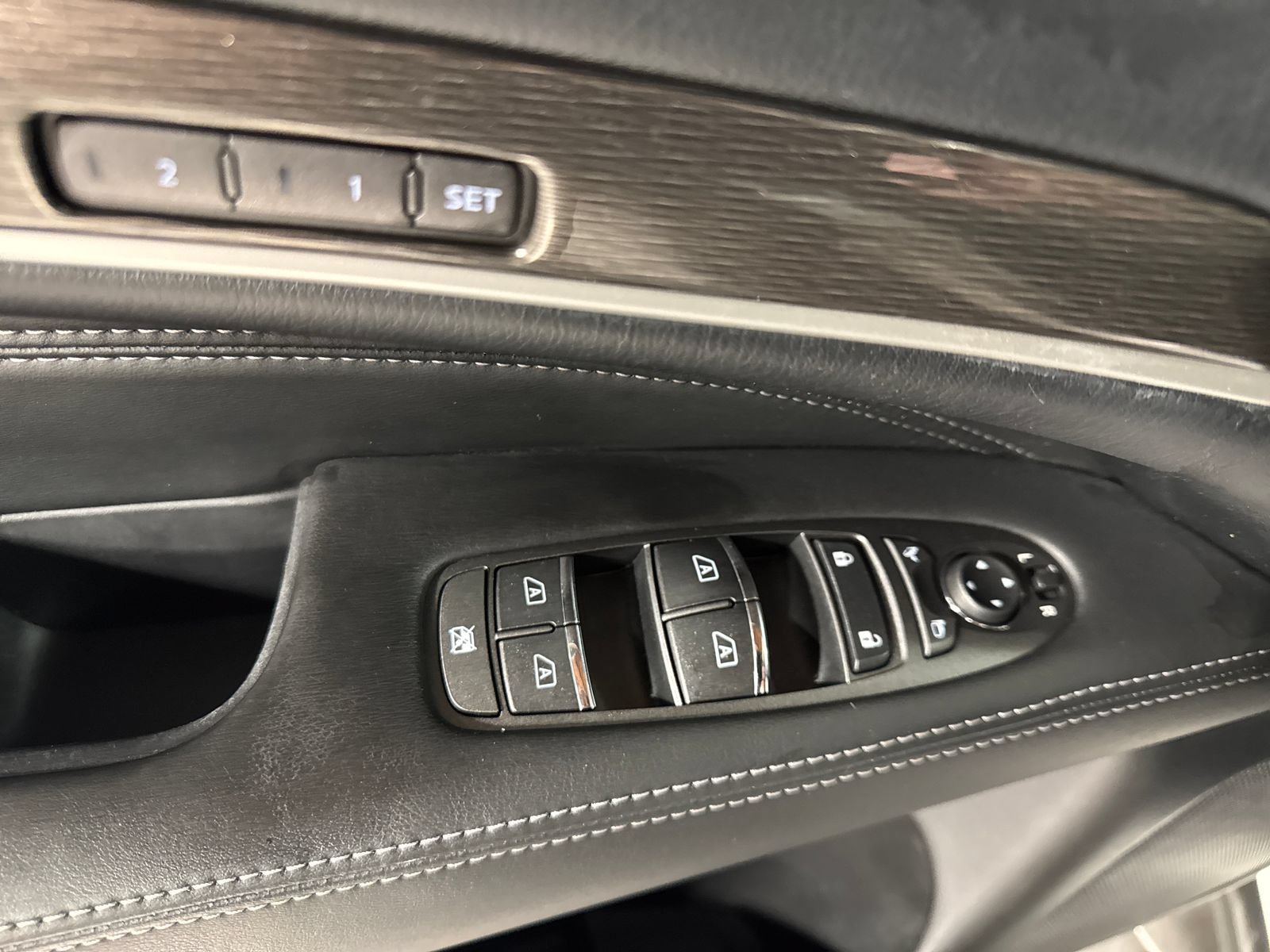 Used 2019 INFINITI QX60 Luxe w/ Essential Package AWD/4WD image 18