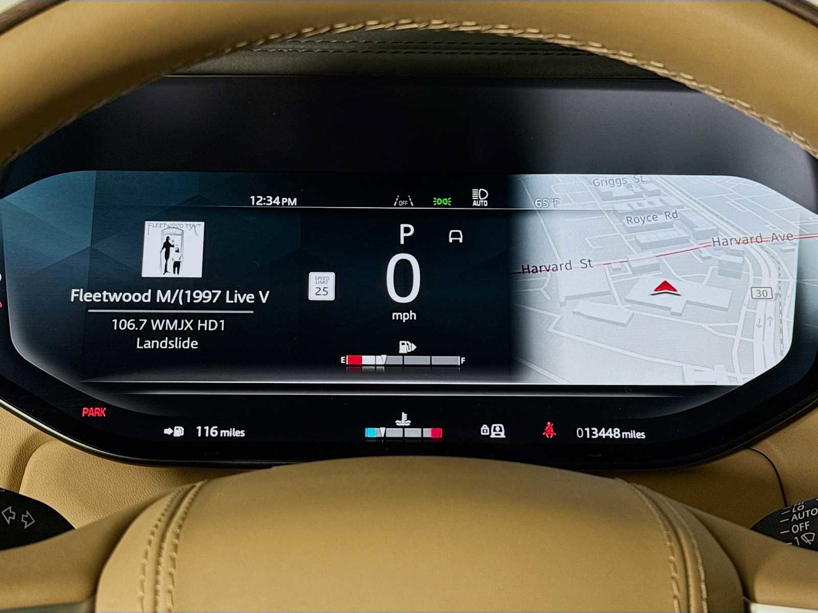 Certified 2025 Land Rover Range Rover Long Wheelbase SE image 17