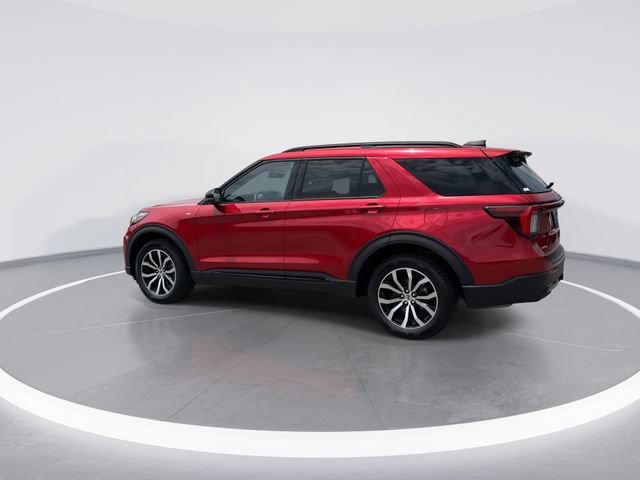 Certified 2025 Ford Explorer ST-Line AWD/4WD image 5