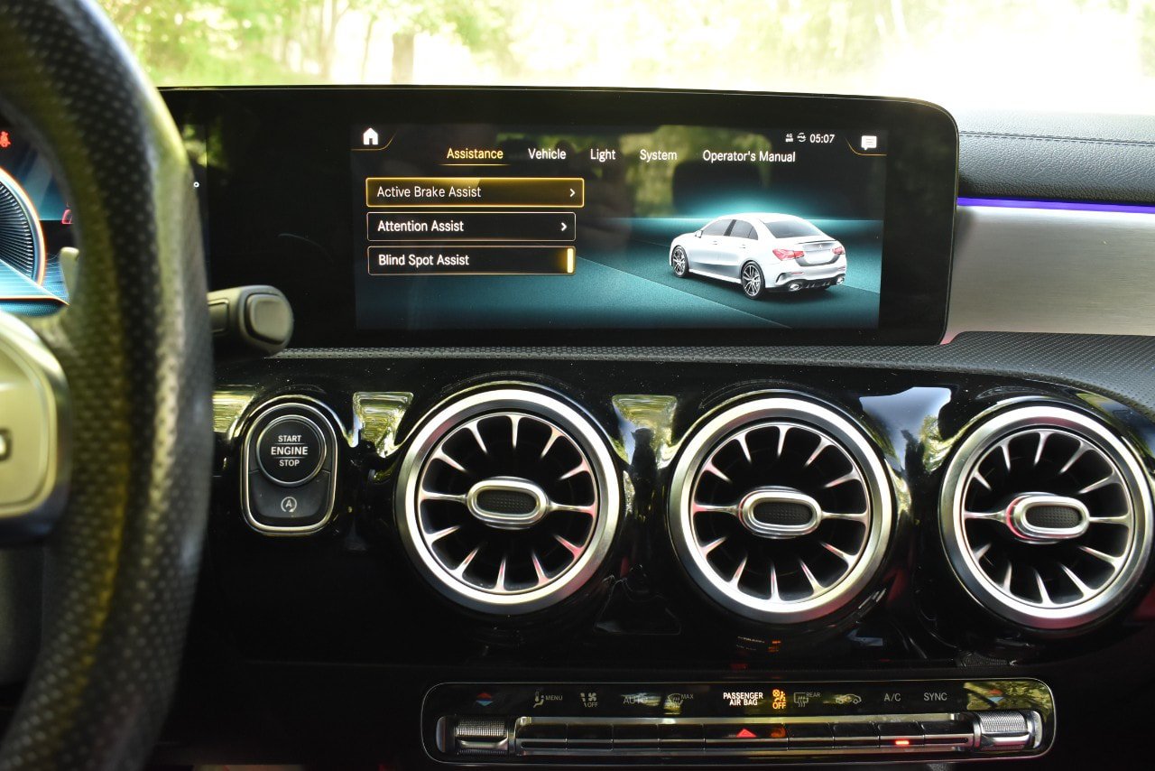 Used 2021 Mercedes-Benz A 35 AMG 4MATIC image 26