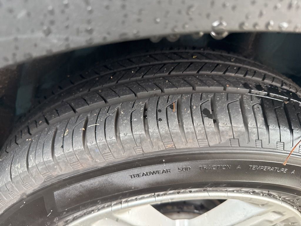 Used 2023 Hyundai Kona SE image 4