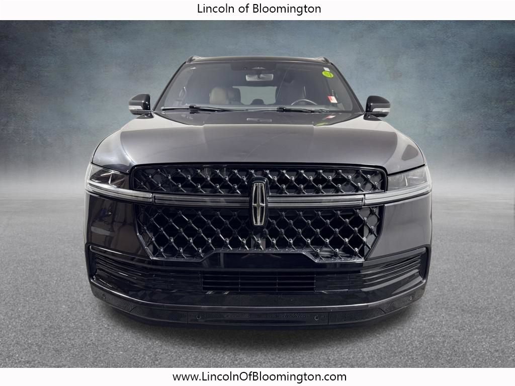 Certified 2025 Lincoln Navigator Black Label AWD/4WD image 12