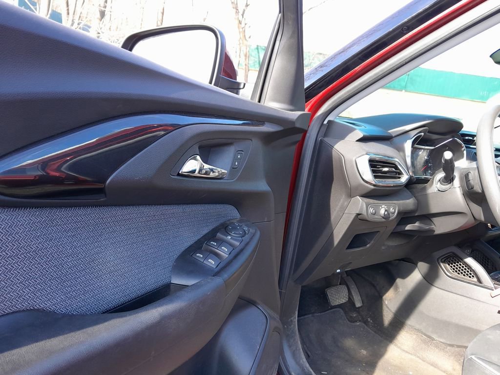 Used 2022 Chevrolet TrailBlazer LT image 12