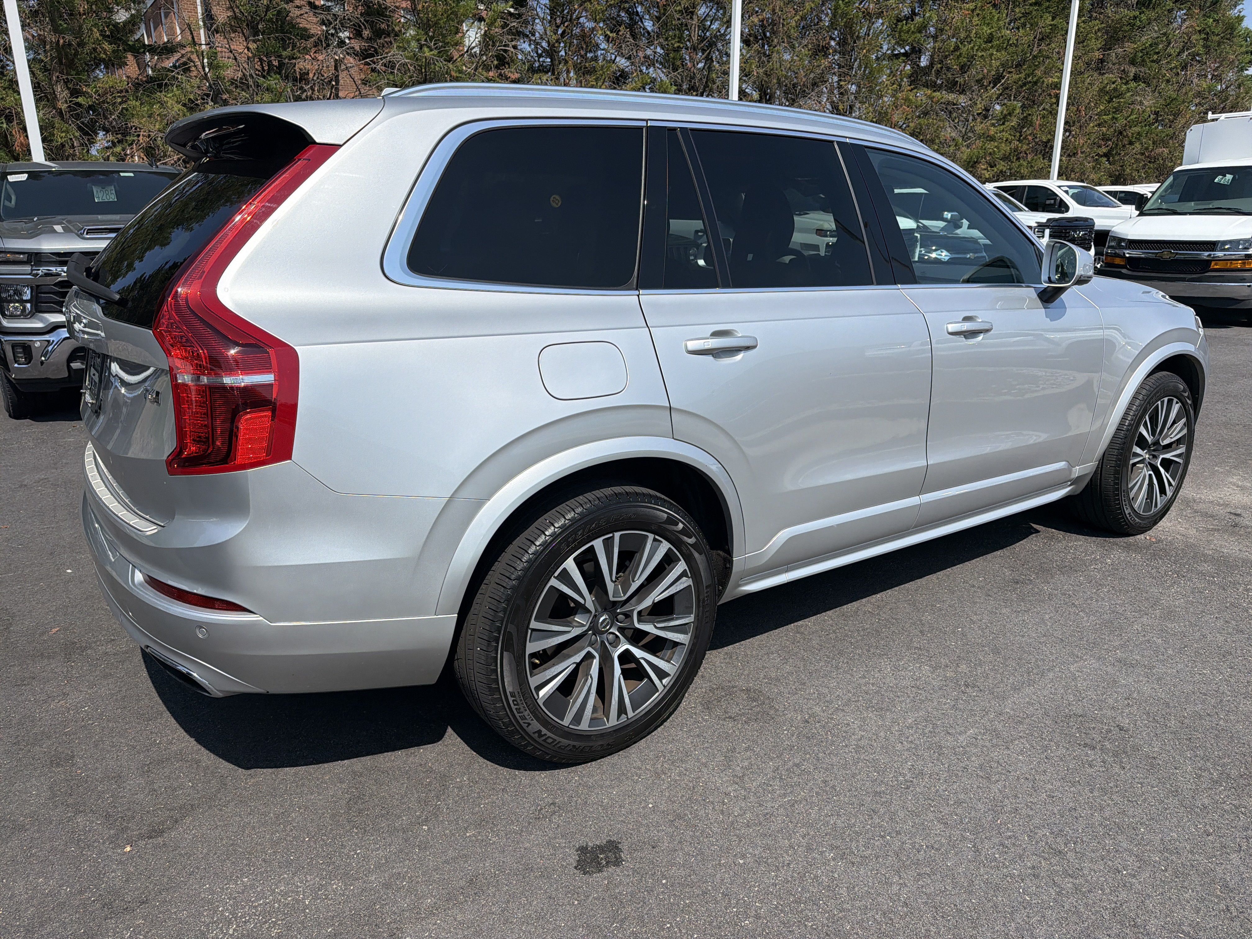 Used 2021 Volvo XC90 T6 Momentum w/ Advanced Package AWD/4WD image 10