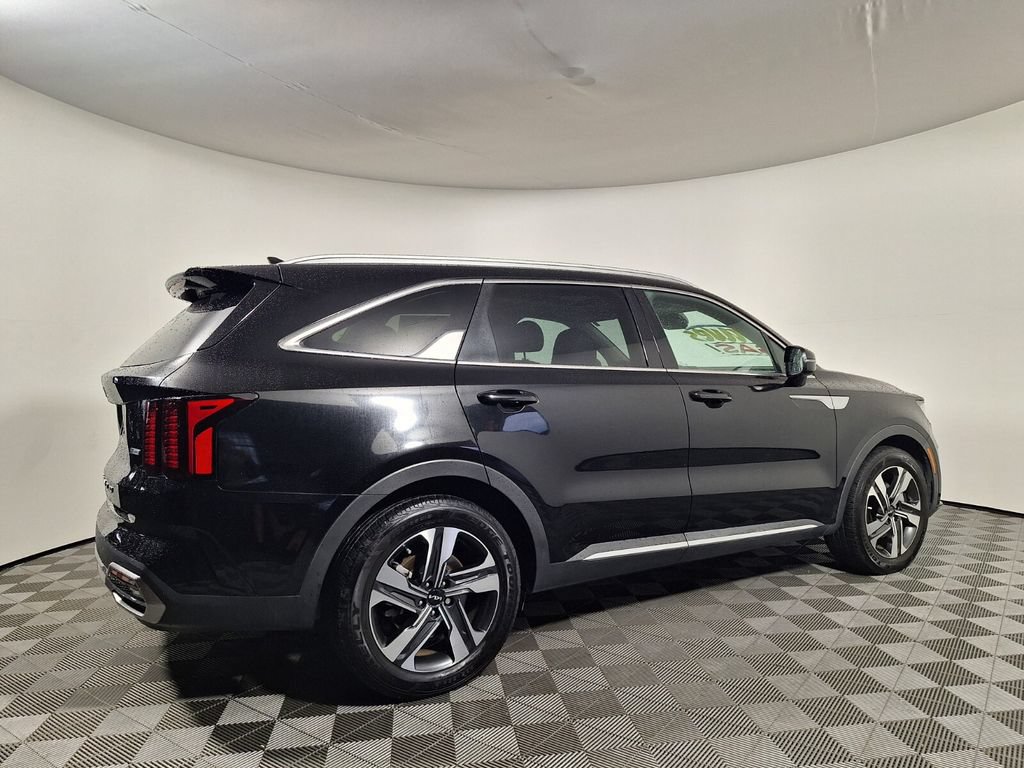 Used 2022 Kia Sorento EX w/ Panoramic Sunroof Package AWD/4WD image 5
