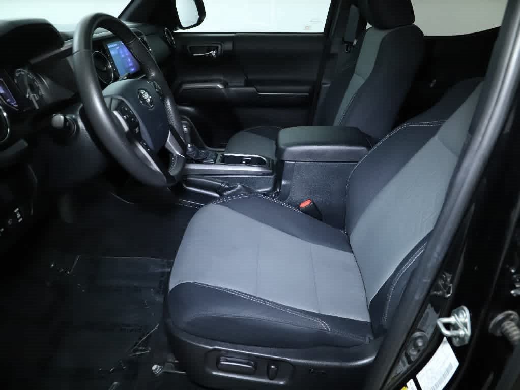 Certified 2020 Toyota Tacoma TRD Off-Road w/ Technology Package AWD/4WD image 18