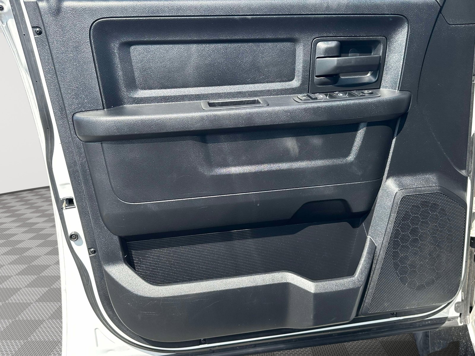 Used 2015 RAM 2500 Tradesman w/ Popular Equipment Group image 17