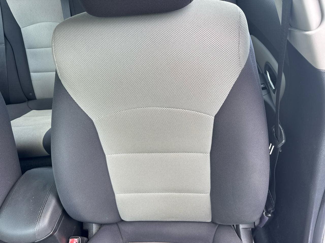 Used 2013 Chevrolet Cruze LS FWD image 29